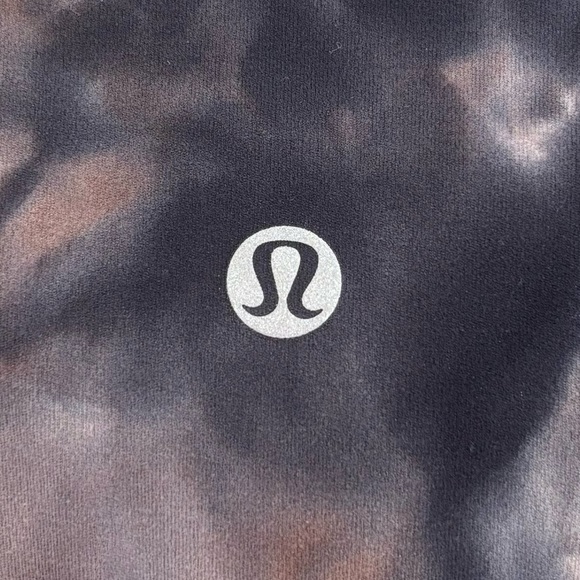 Lululemon Align High Rise Shorts 8" In Diamond Dye Mink Berry Lunar Size 2 - Picture 3 of 5